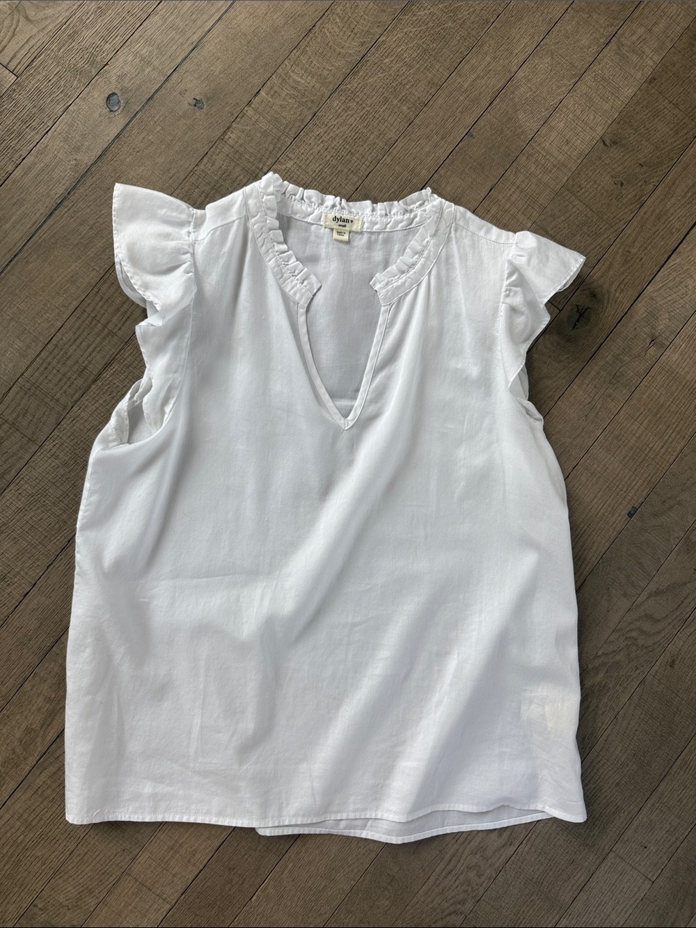 dylan White Ruffled V-Neck Flutter Sleeve Blouse